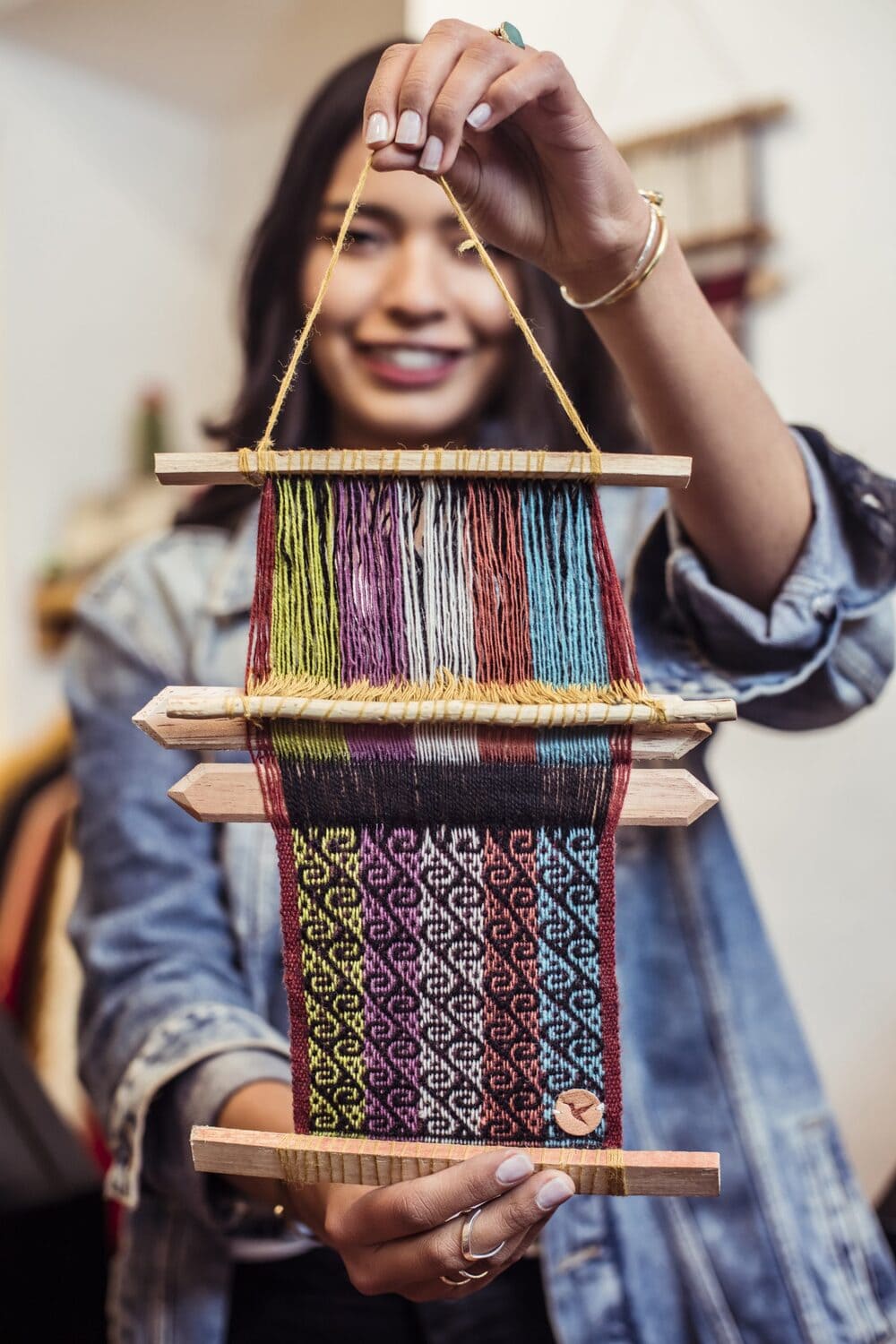 Awana-Small-Hanging-loom – scaled