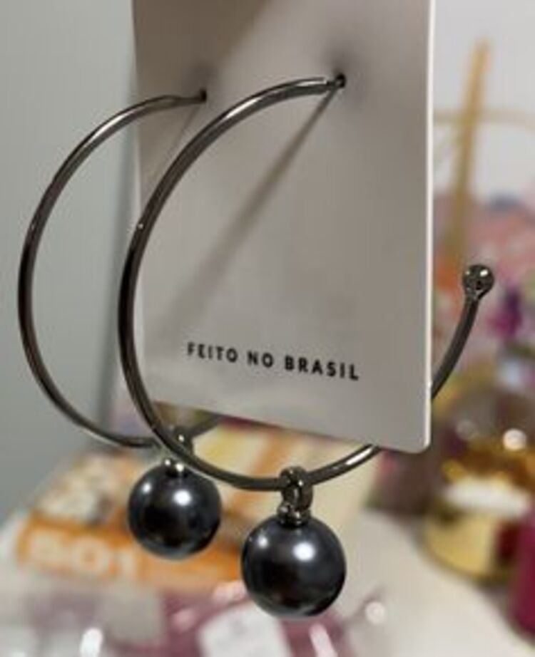 Dark Rhodium-Plated Hoop Earrings with Graphite Shell Pearl